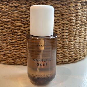 Phlur Vanilla Skin. New.